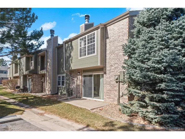 MLS: 5576641 Condo For Sale