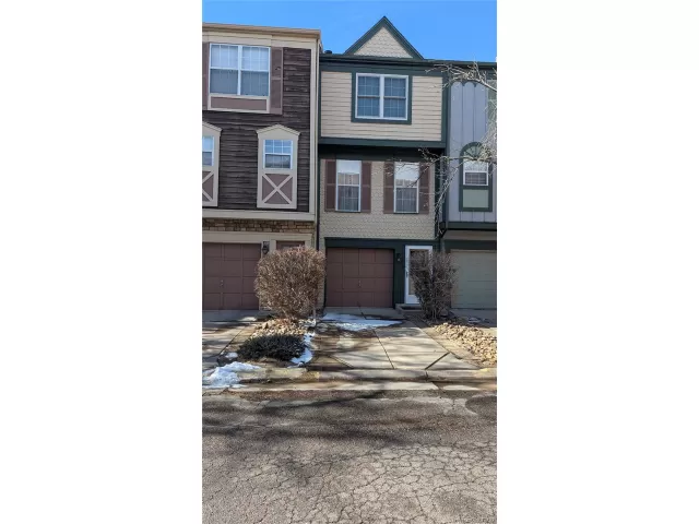 MLS: 5576961 Condo For Sale