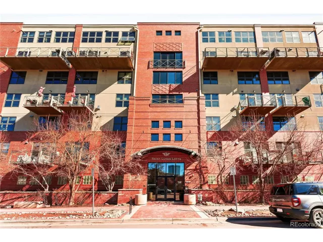 MLS: 5577434 Condo For Sale