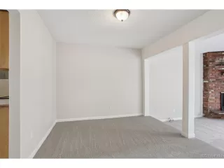 Photo #5: 5580408 Listing