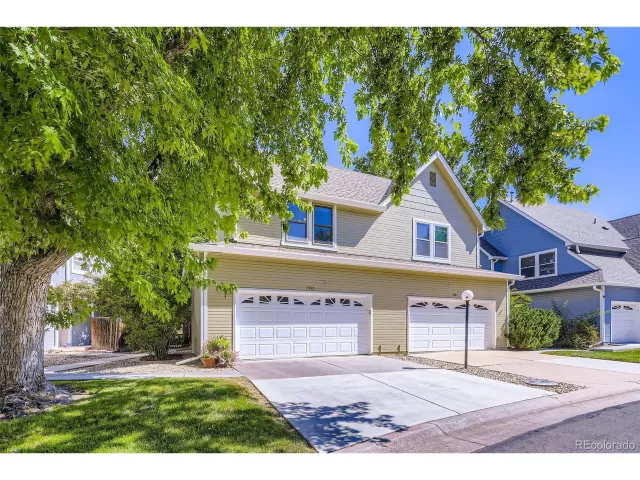 MLS: 5580880 Condo For Sale