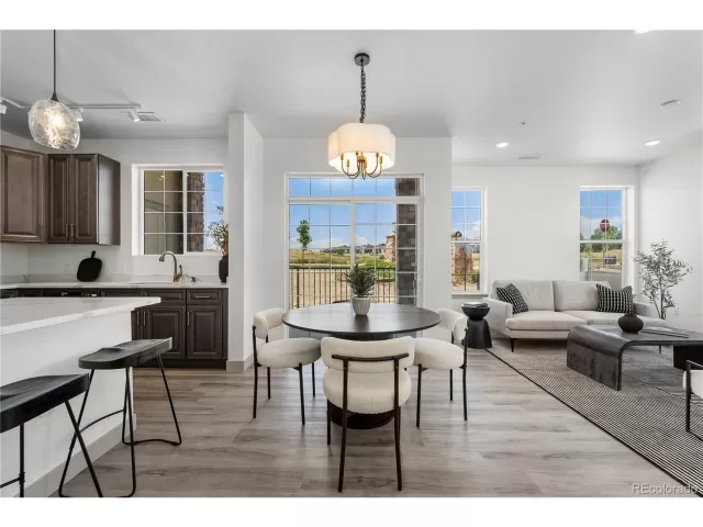 MLS: 5581328 Condo For Sale
