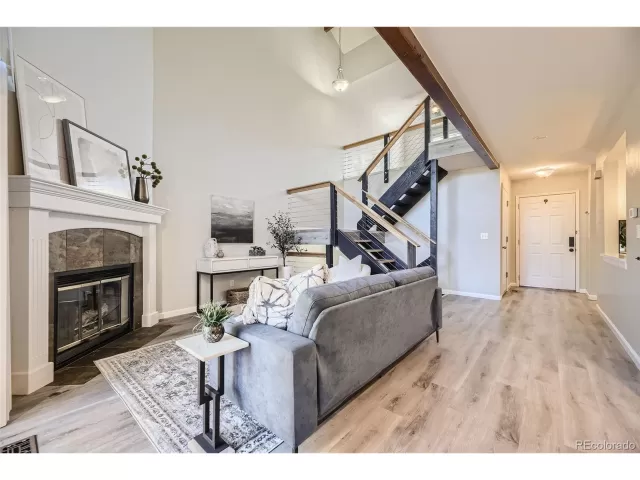 MLS: 5581371 Condo For Sale