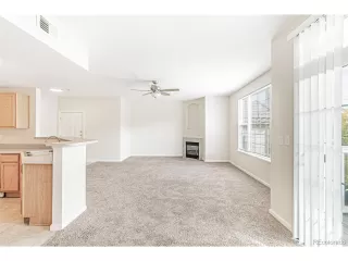 Photo #6: 5585900 Listing