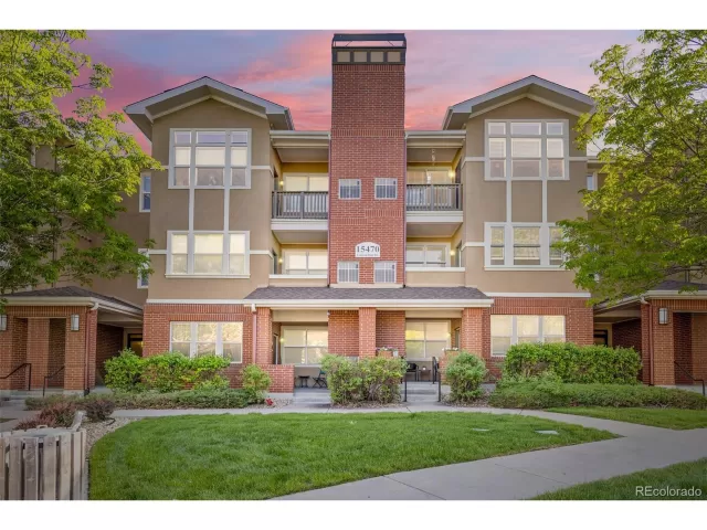 MLS: 5589293 Condo For Sale