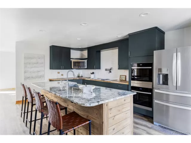 MLS: 5590676 Condo For Sale