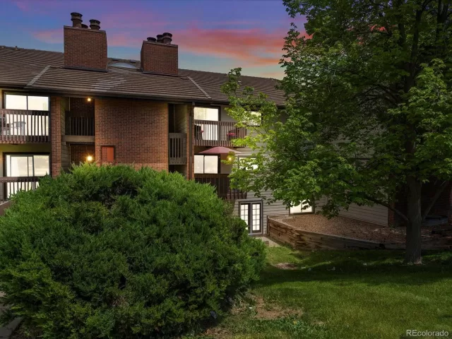 MLS: 5592157 Condo For Sale