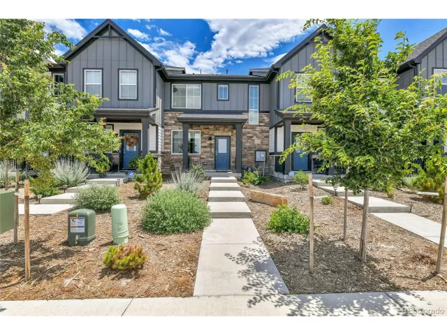 MLS: 5595358 Condo For Sale