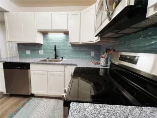 Photo #3: 5596230 Listing 