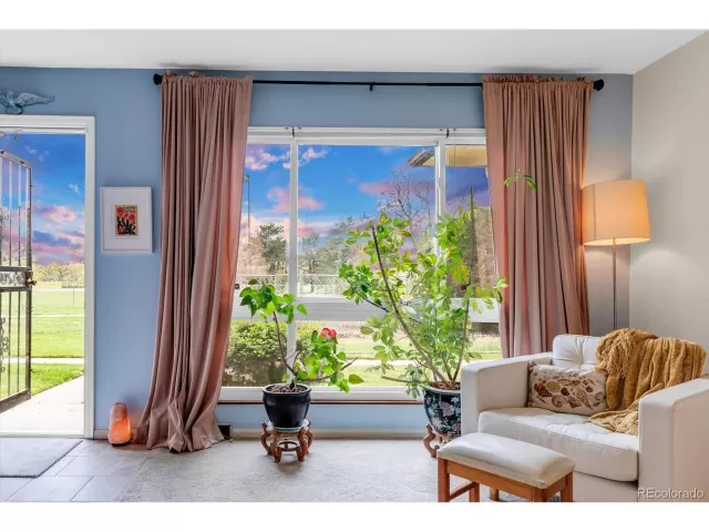 MLS: 5597928 Condo For Sale