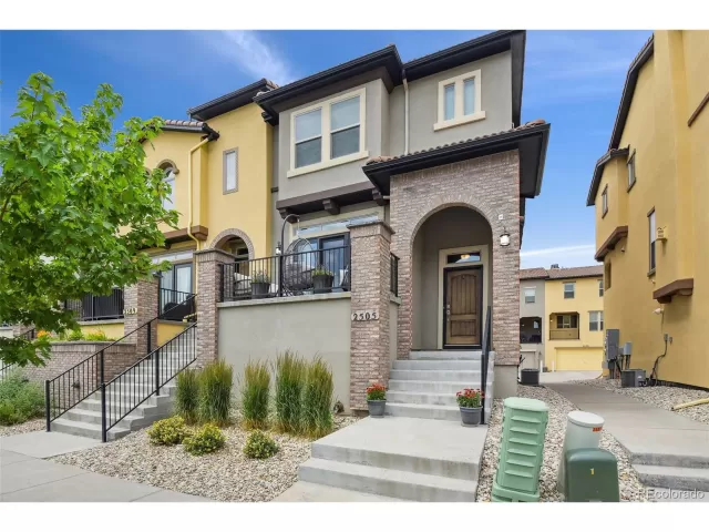 MLS: 5601321 Condo For Sale