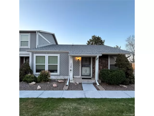 MLS: 5602404 Condo For Sale