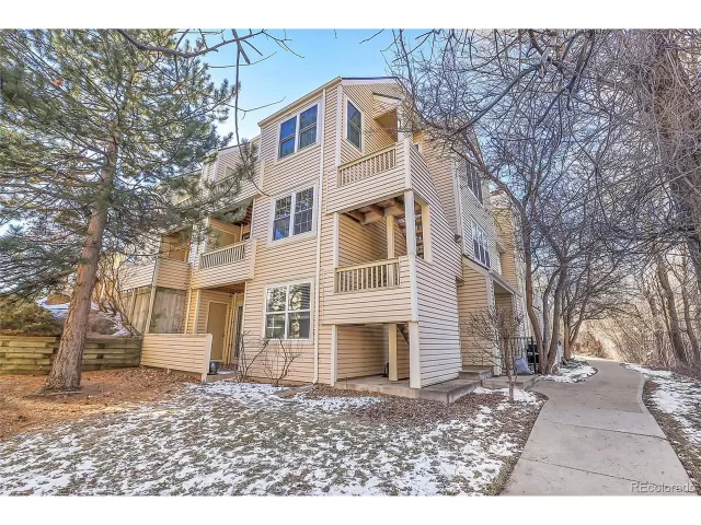 MLS: 5602587 Condo For Sale