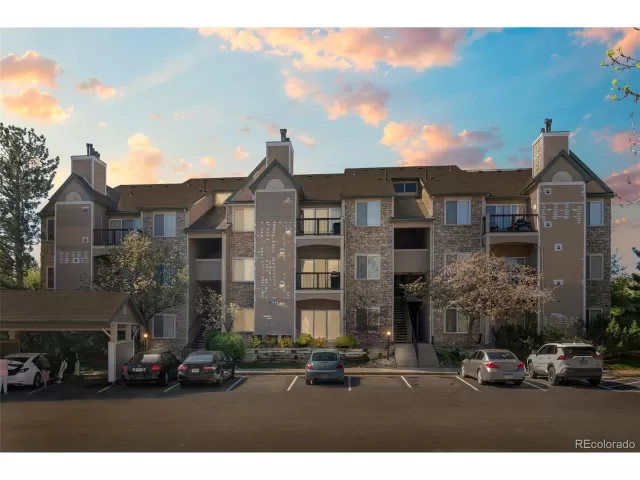 MLS: 5604460 Condo For Sale