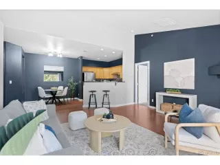 Photo #5: 5604460 Listing