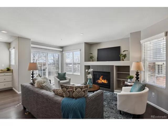 MLS: 5604943 Condo For Sale