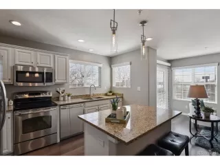 Photo #6: 5604943 Listing