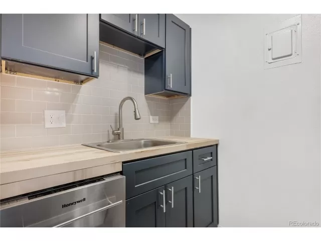 MLS: 5608181 Condo For Sale