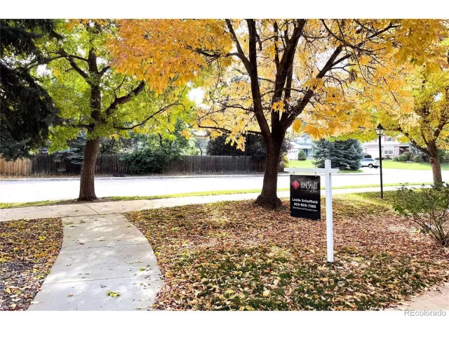 MLS: 5610571 Condo For Sale