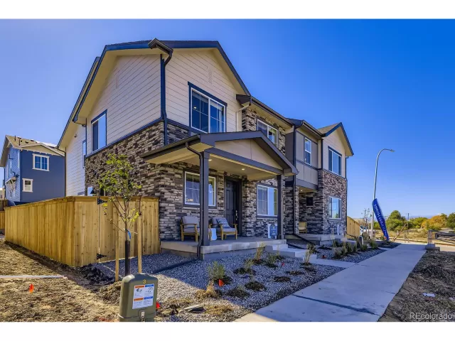 MLS: 5611481 Condo For Sale