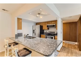 Photo #5: 5614600 Listing