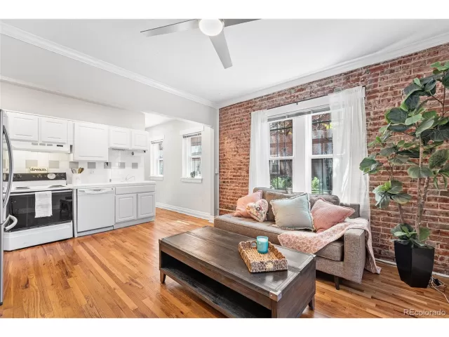 MLS: 5615282 Condo For Sale