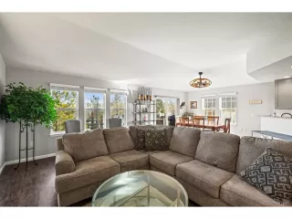 Photo #5: 5616923 Listing