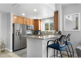 Photo #5: 5618188 Listing