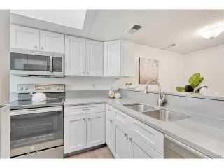 Photo #6: 5622705 Listing