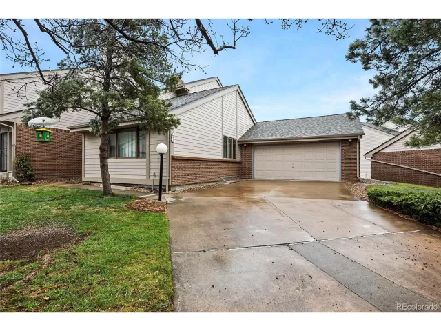 MLS: 5628055 Condo For Sale