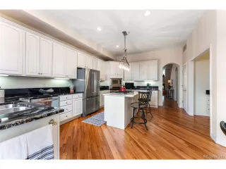 Photo #6: 5629985 Listing