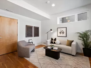 Photo #3: 5630046 Listing