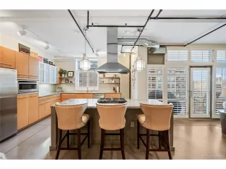 Photo #2: 5631301 Listing 