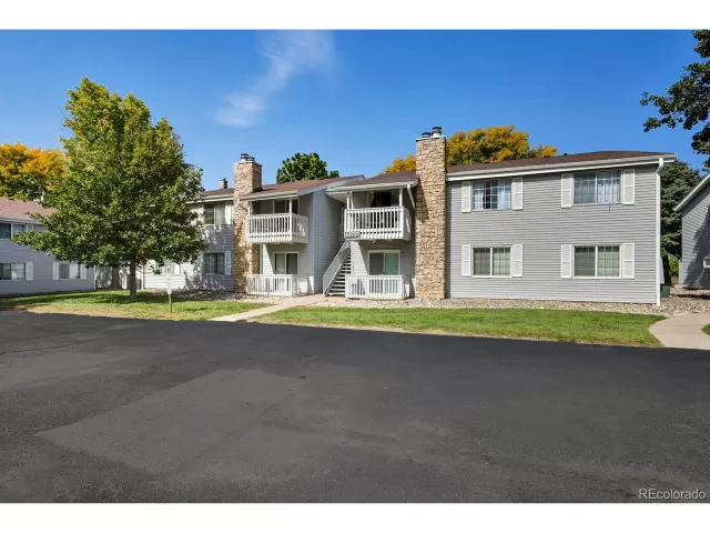 MLS: 5631344 Condo For Sale