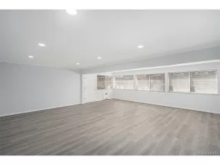 Photo #3: 5633437 Listing