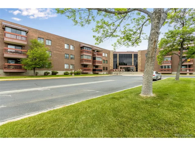 MLS: 5633515 Condo For Sale