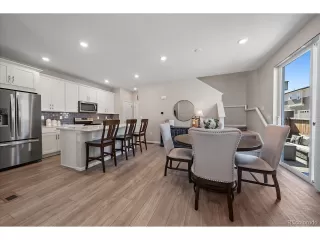 Photo #5: 5640559 Listing