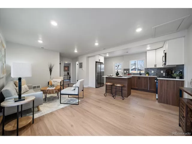 MLS: 5642119 Condo For Sale