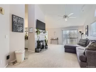 Photo #5: 5645221 Listing