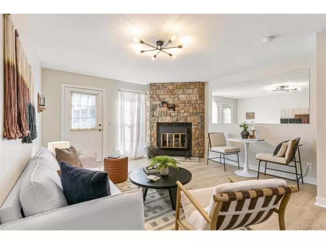 MLS: 5654061 Condo For Sale