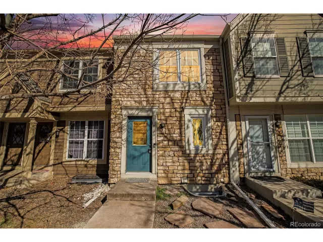 MLS: 5655520 Condo For Sale