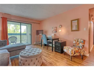 Photo #5: 5660217 Listing