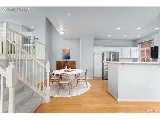 Photo #5: 5670901 Listing