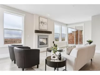 Photo #5: 5672932 Listing