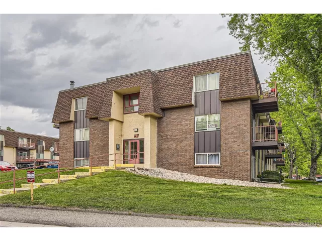 MLS: 5674823 Condo For Sale