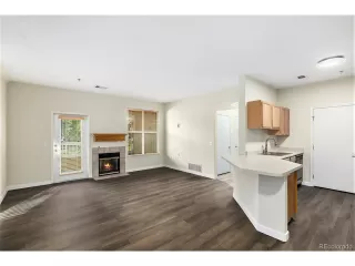 Photo #5: 5675809 Listing