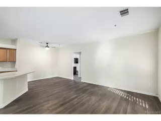 Photo #6: 5675809 Listing