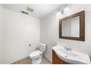 Photo #5: 5679667 Listing