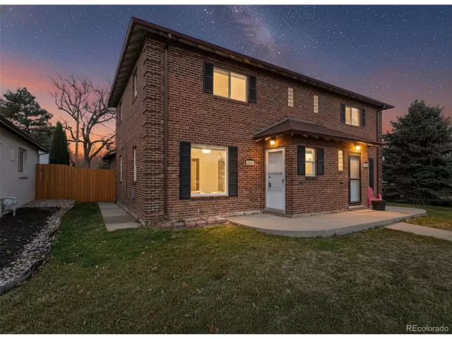 MLS: 5685980 Condo For Sale