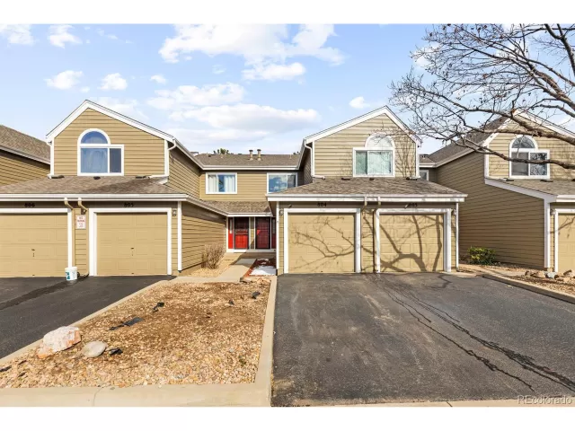 MLS: 5687342 Condo For Sale